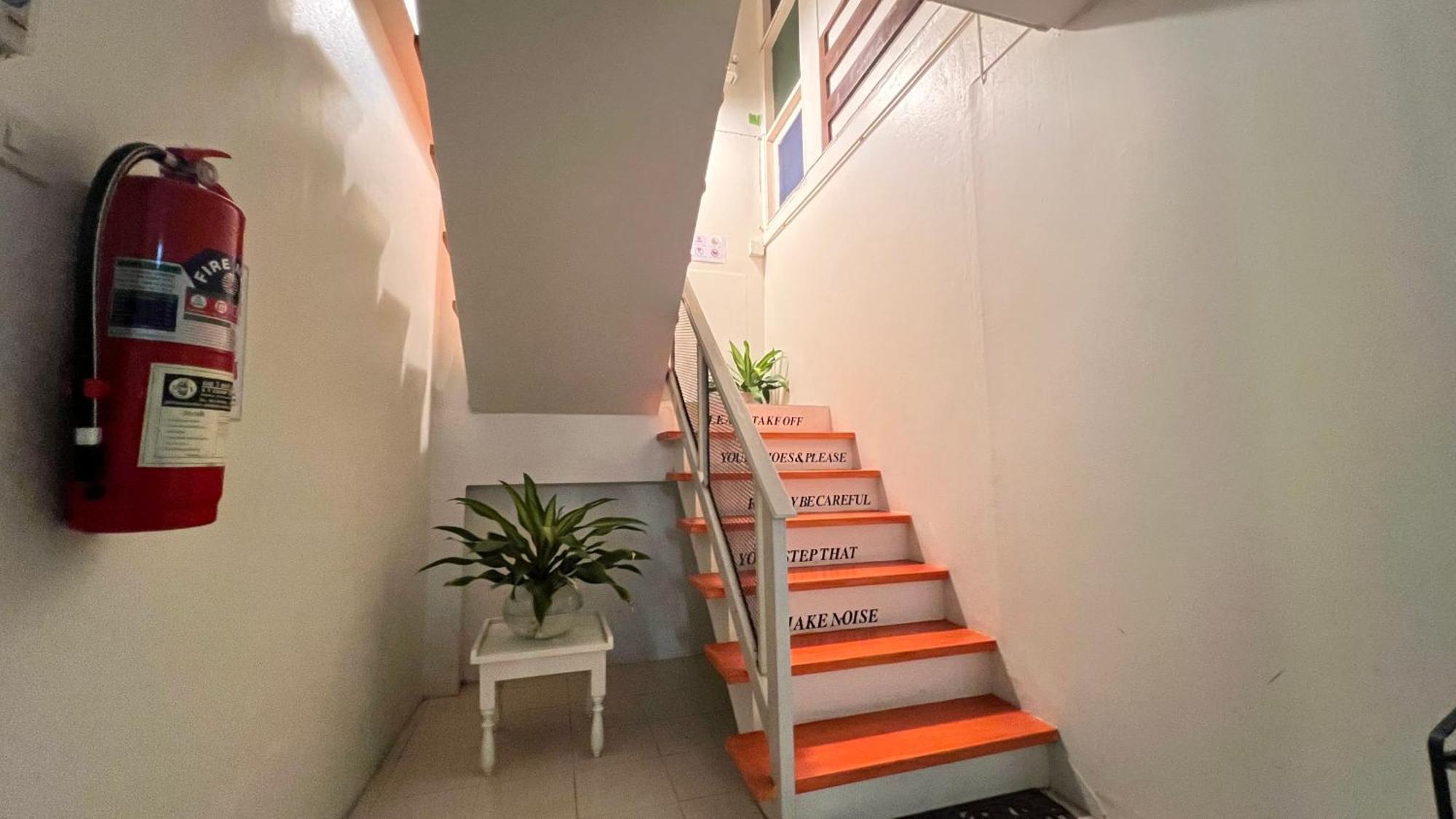 Udee Cozy Hotel Chiang Mai Exteriör bild