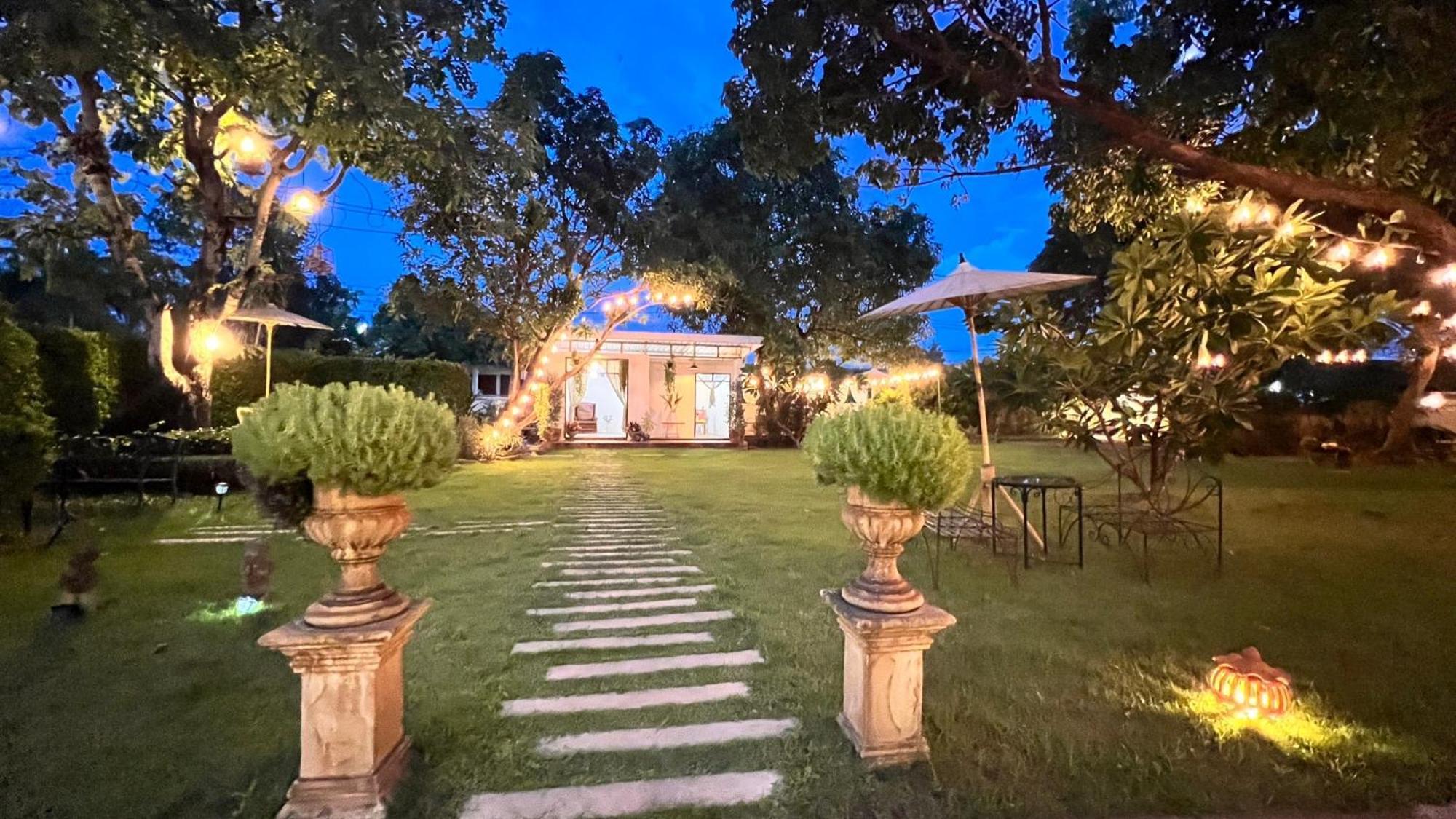 Udee Cozy Hotel Chiang Mai Exteriör bild