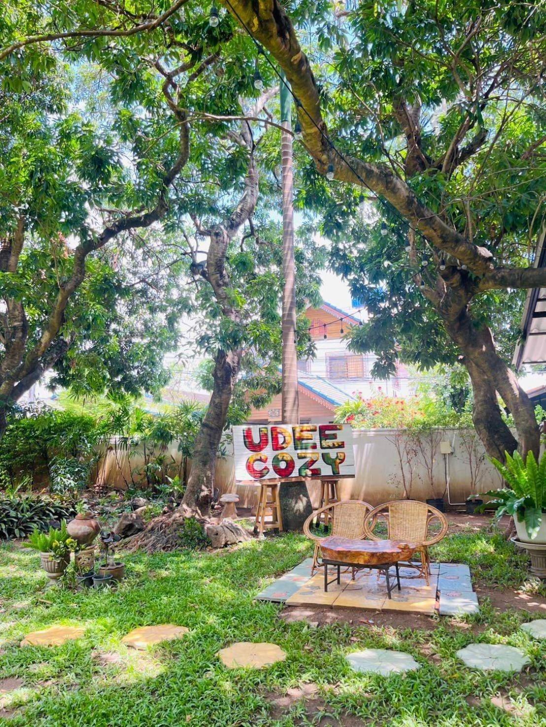 Udee Cozy Hotel Chiang Mai Exteriör bild