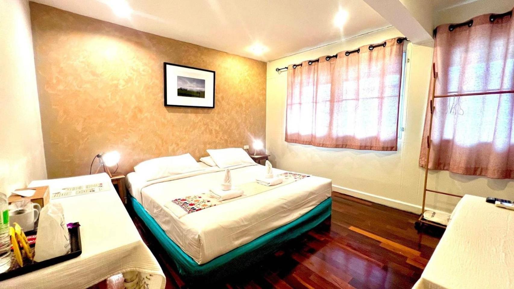 Udee Cozy Hotel Chiang Mai Exteriör bild
